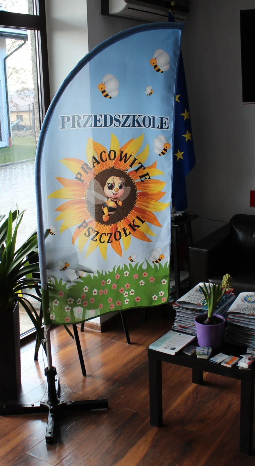 Flaga reklamowa z dowolną grafiką do masztu typu winder 4,2 m